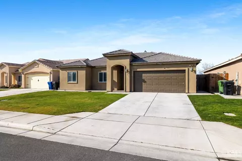 1785 Capistrano Ave, Wasco, CA 93280 photo 4