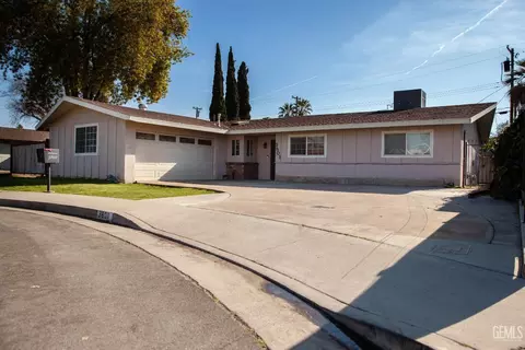 3801 Bianchi Way, Bakersfield, CA 93309