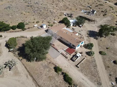 3047 S Kelso Valley Rd, Weldon, CA 93283 photo 3