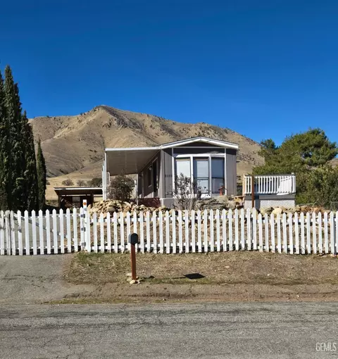 4525 Joshua Dr, Mountain Mesa, CA 93240