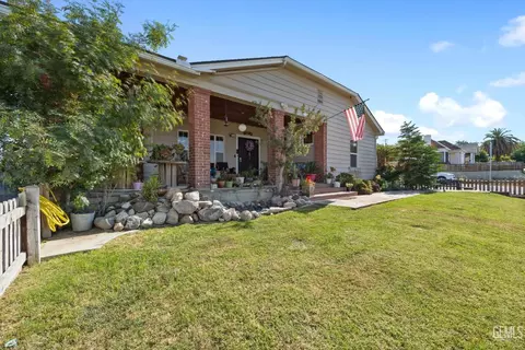 Other - 335 D St, Taft, CA 93268 photo 3 of 6