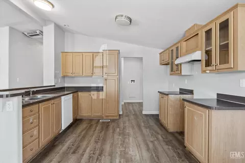 314 Lierly, Taft, CA 93268 photo 10