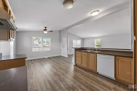 314 Lierly, Taft, CA 93268 photo 11