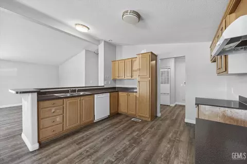 314 Lierly, Taft, CA 93268 photo 9