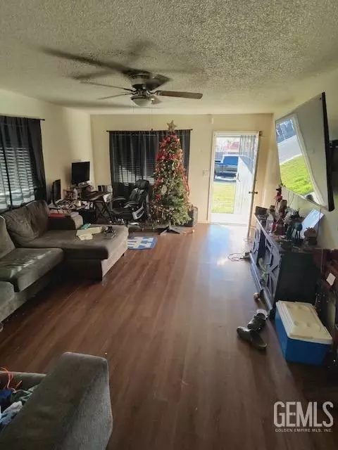 2018 Poso Dr, Wasco, CA 93280 photo 3