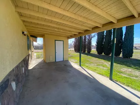 Exterior - 409 Sudan Ave, Buttonwillow, CA 93206 photo 5 of 10