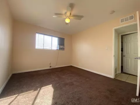 Bedroom - 409 Sudan Ave, Buttonwillow, CA 93206 photo 4 of 6