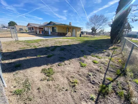 Exterior - 409 Sudan Ave, Buttonwillow, CA 93206 photo 7 of 10