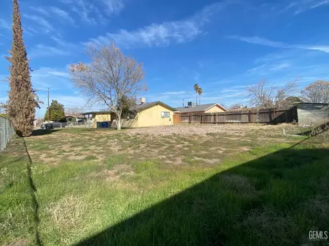 Exterior - 409 Sudan Ave, Buttonwillow, CA 93206 photo 8 of 10