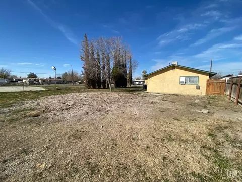 Exterior - 409 Sudan Ave, Buttonwillow, CA 93206 photo 9 of 10