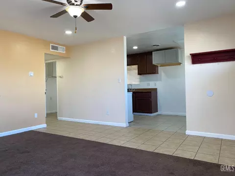 Living - 409 Sudan Ave, Buttonwillow, CA 93206 photo 1 of 3