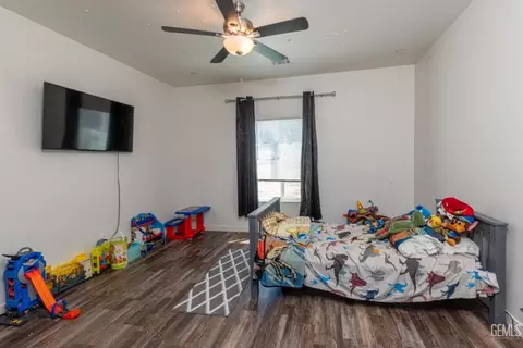 Bedroom - 20141 La Jara Dr, Tehachapi, CA 93561 photo 3 of 4