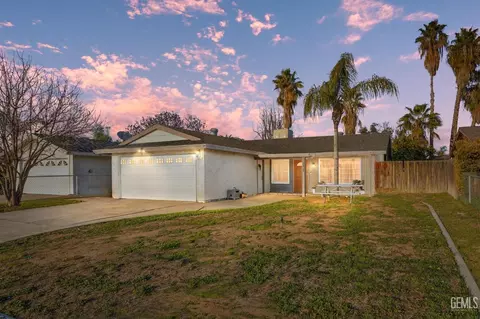 5504 Ginger Dr, Bakersfield, CA 93309