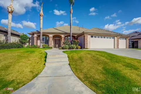 15418 Opus One Dr, Bakersfield, CA 93314
