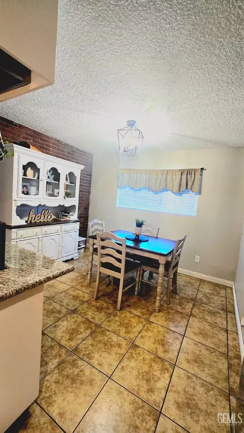 611 B St, Taft, CA 93268 photo 7