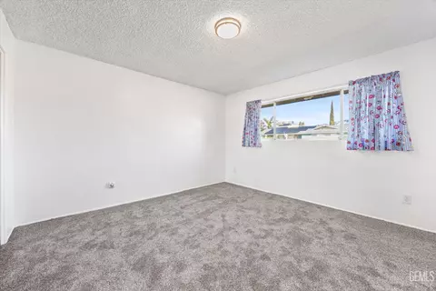 2601 Silver Dr, Bakersfield, CA 93306 photo 12