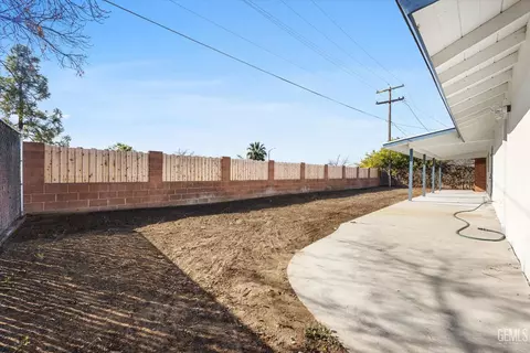 2601 Silver Dr, Bakersfield, CA 93306 photo 24