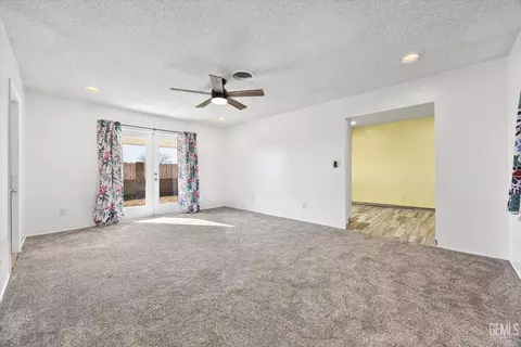 2601 Silver Dr, Bakersfield, CA 93306 photo 9