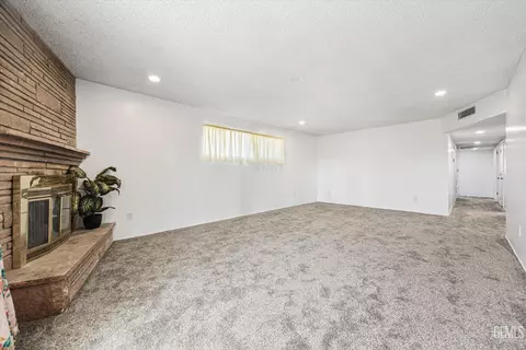 2601 Silver Dr, Bakersfield, CA 93306 photo 3