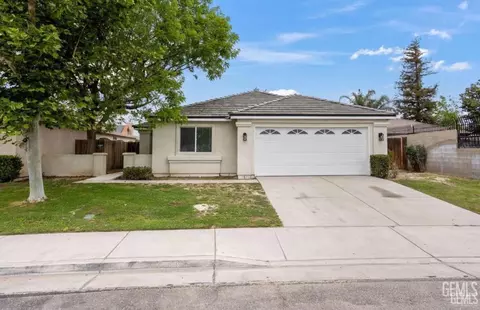 7102 Rogue River Dr, Bakersfield, CA 93313