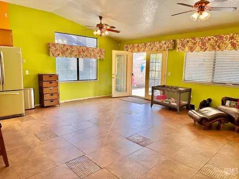 Living - 707 Fairview Rd, Bakersfield, CA 93307 photo 2 of 2