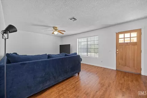 21530 Silver Dr, Tehachapi, CA 93561 photo 8