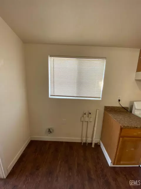 Other - 405 A St, Taft, CA 93268 photo 1 of 3