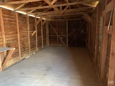 Other - 405 A St, Taft, CA 93268 photo 2 of 3