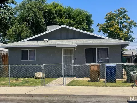 116 Woodrow Ave, Bakersfield, CA 93308