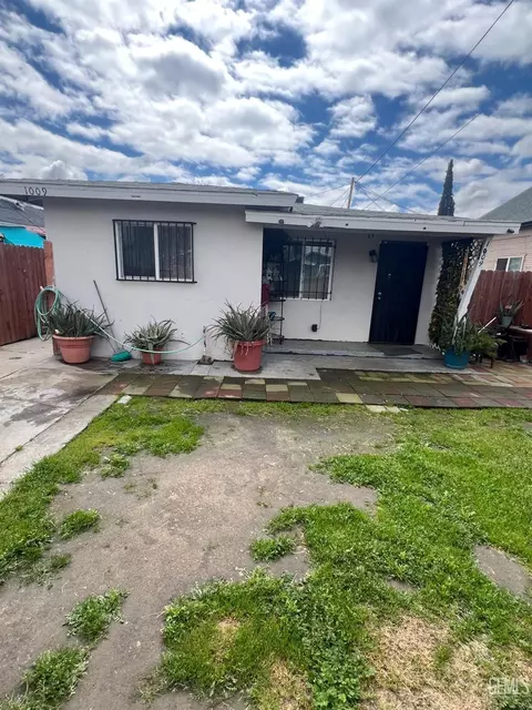 1009 1009 6th St, Bakersfield, CA 93304
