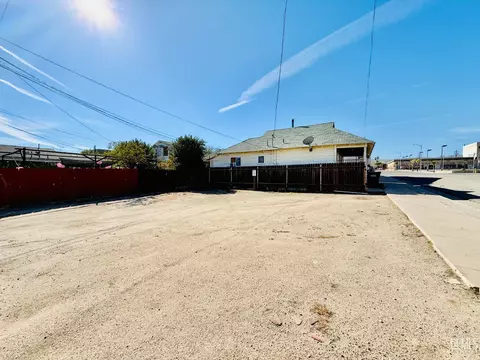 408 5th St, Taft, CA 93268 photo 4