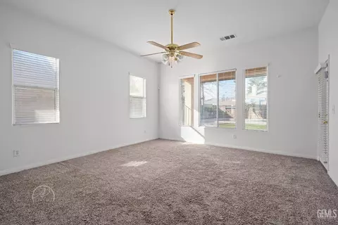 607 Echo Summit Dr, Bakersfield, CA 93312 photo 17