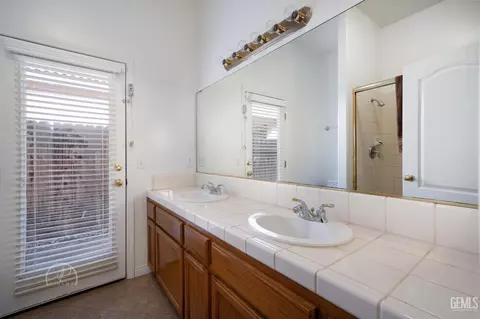 607 Echo Summit Dr, Bakersfield, CA 93312 photo 30