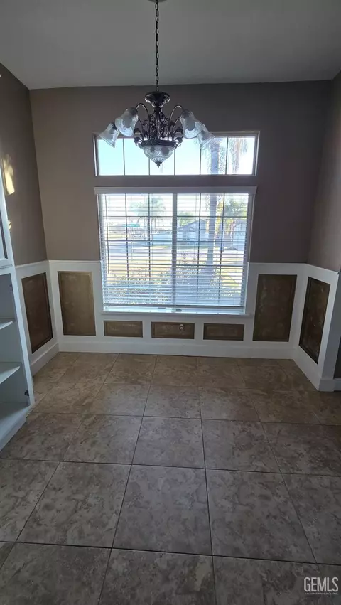 4100 Northwind Dr, Bakersfield, CA 93313 photo 3