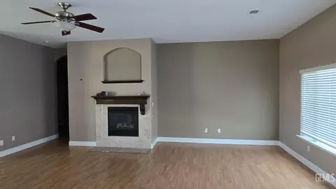 4100 Northwind Dr, Bakersfield, CA 93313 photo 5