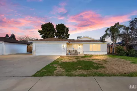436 Douglas St, Bakersfield, CA 93308