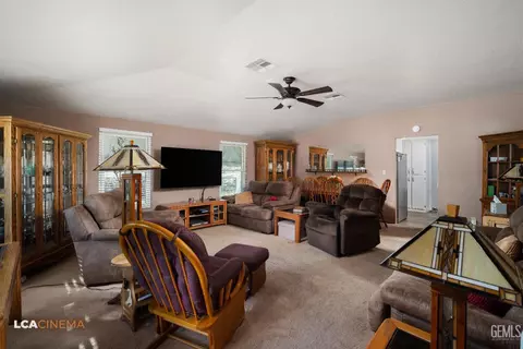 27540 Cypress St, Taft, CA 93268 photo 7