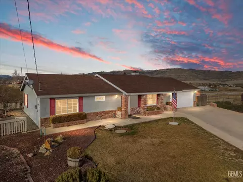 21941 Fig Ct, Tehachapi, CA 93561 photo 2