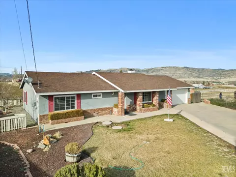 21941 Fig Ct, Tehachapi, CA 93561 photo 4