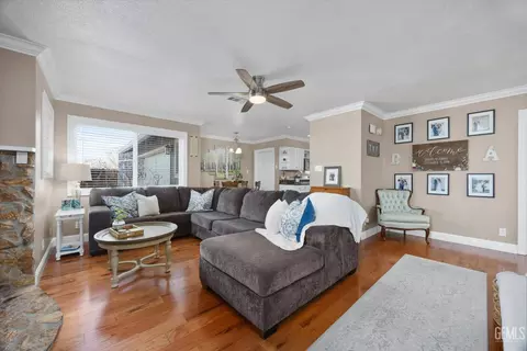 19700 Luana Dr, Tehachapi, CA 93561 photo 3
