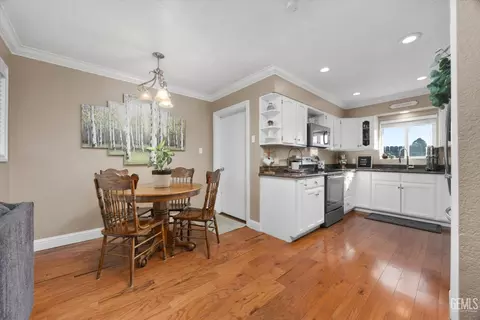19700 Luana Dr, Tehachapi, CA 93561 photo 13