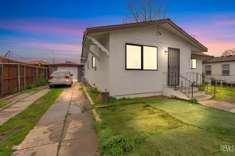411 Decatur St, Bakersfield, CA 93308