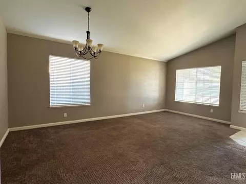 8514 Winlock St, Bakersfield, CA 93312 photo 3