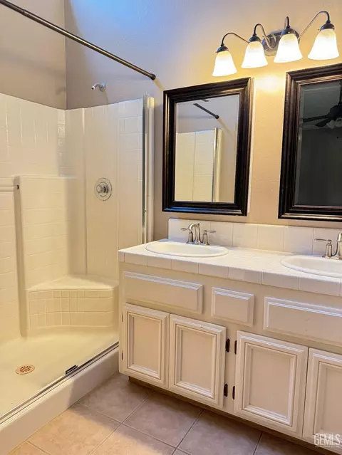 8514 Winlock St, Bakersfield, CA 93312 photo 7