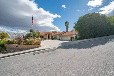 909 Arroyo Way, Taft, CA 93268 photo 3