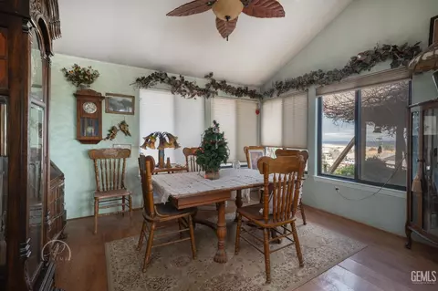 909 Arroyo Way, Taft, CA 93268 photo 8