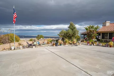 909 Arroyo Way, Taft, CA 93268 photo 4