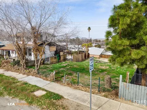608 D St, Taft, CA 93268 photo 2