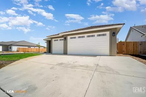 Exterior - 735 Sammy Way, Shafter, CA 93263 photo 6 of 6