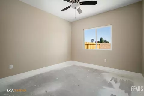 Bedroom - 735 Sammy Way, Shafter, CA 93263 photo 2 of 4
